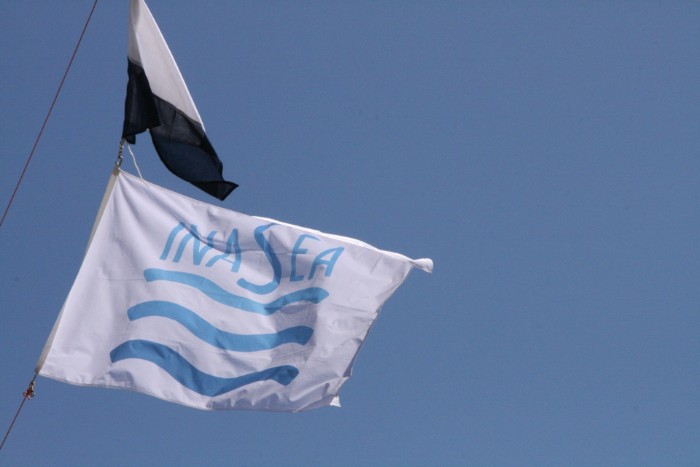 alpha Taucher- und INASEA Flagge